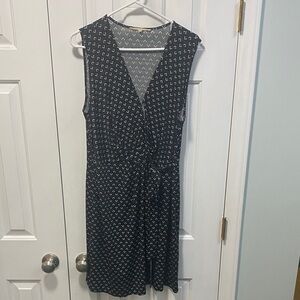 Chic Black and White Geometric Midi Dress